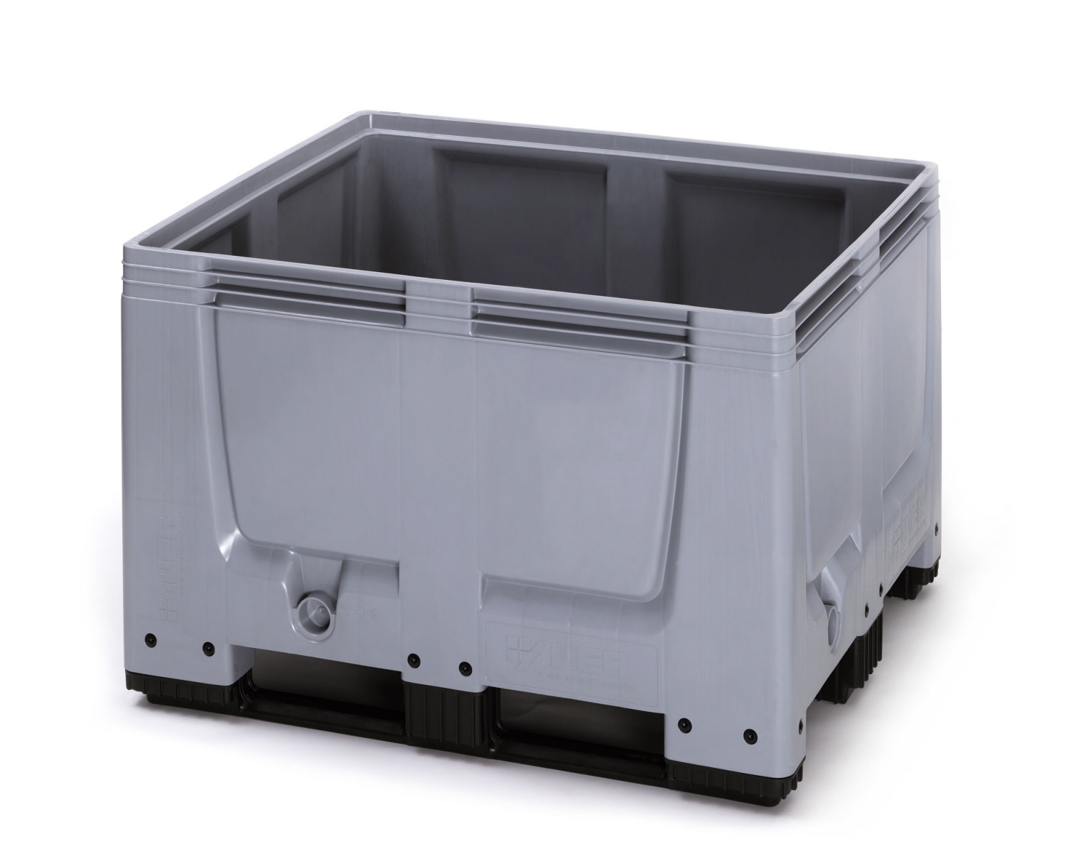 670 Litre Standard Size Pallet Box / Bulk Storage Container. Solid sides with 3 Skids